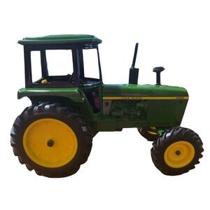 John Deer 4230 Tractor with Articulated Front Wheel Assist